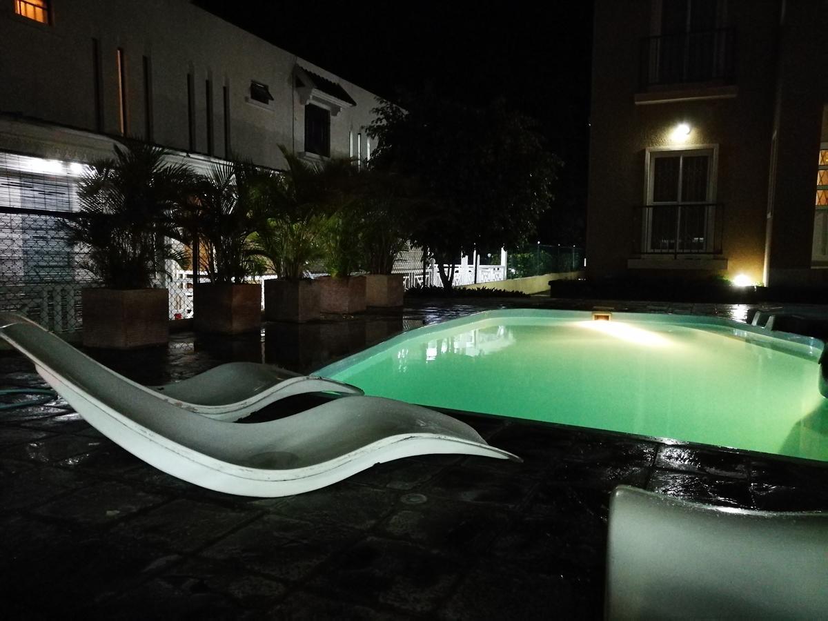 Rayon Vert Beach Apartment Flic-en-Flacq Exterior foto